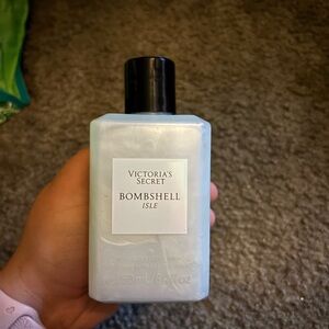 Victoria's Secret Bombshell Isle Body wash